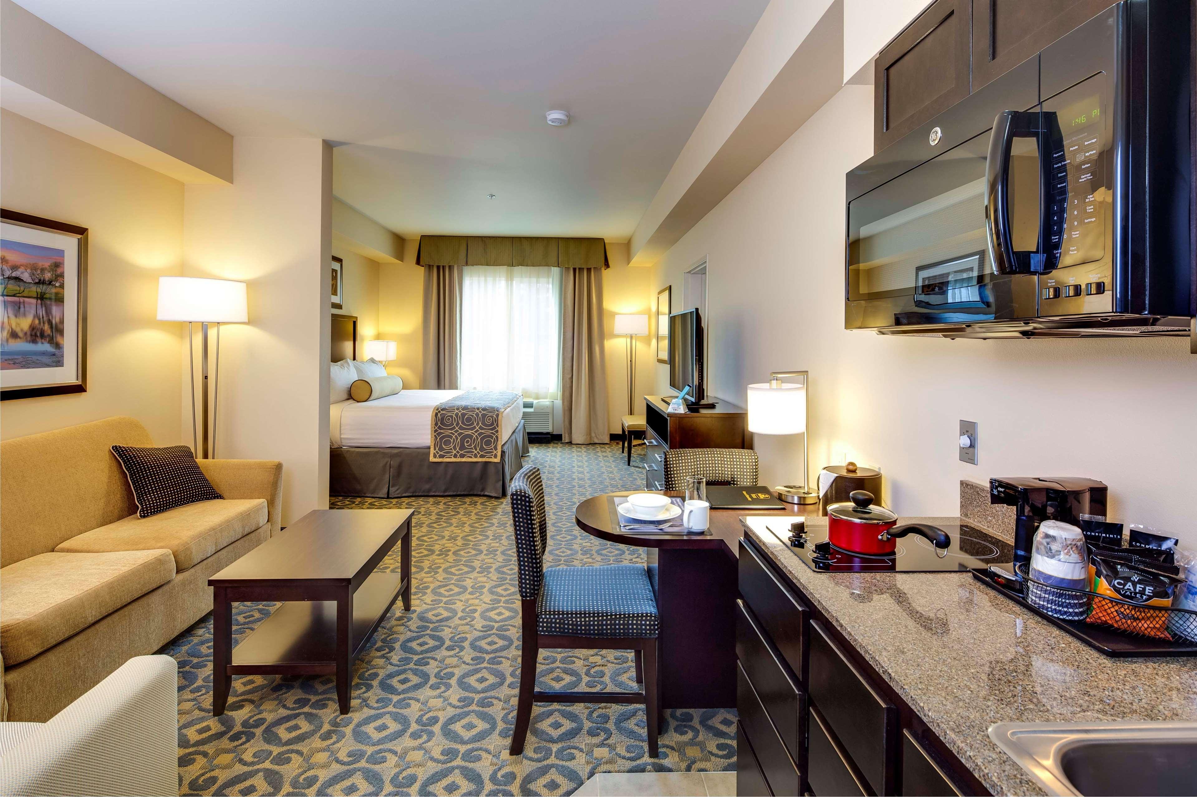 Best Western Plus Arlington/Marysville Exterior photo
