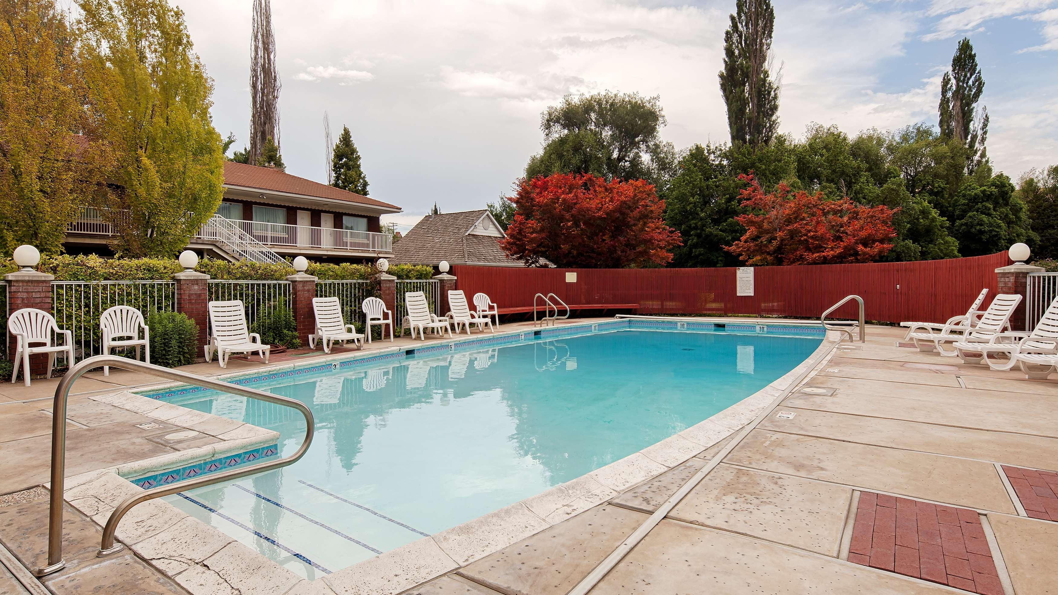 Best Western Plus Arlington/Marysville Exterior photo